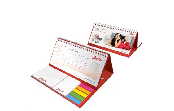 9407406  PM202 Bordkalender hardback wire-o 211 x 194mm med Sticky Notes og inkeksmark&#248;rer 500